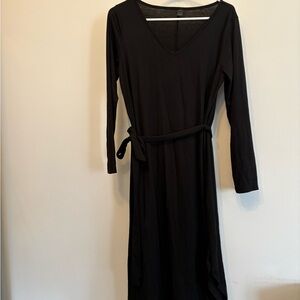 Elegant Black Long-Sleeve Dress